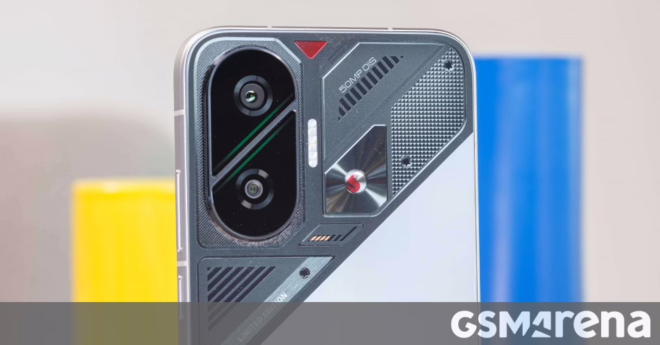 Kích thước pin của Poco F7 Global Model được tiết lộ chính thức và nó nhỏ hơn phiên bản Ấn Độ
