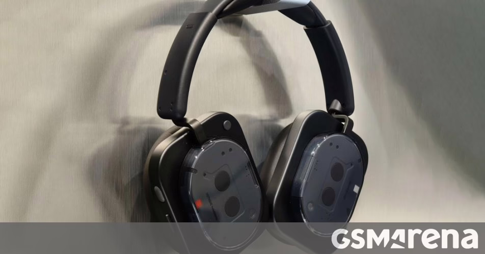 Không có gì tai nghe (1) rò rỉ trong bộ hình ảnh trực tiếp