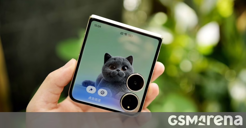 Ảnh thực hành đầu tiên của Xiaomi Mix Flip 2 được chia sẻ bởi DCS