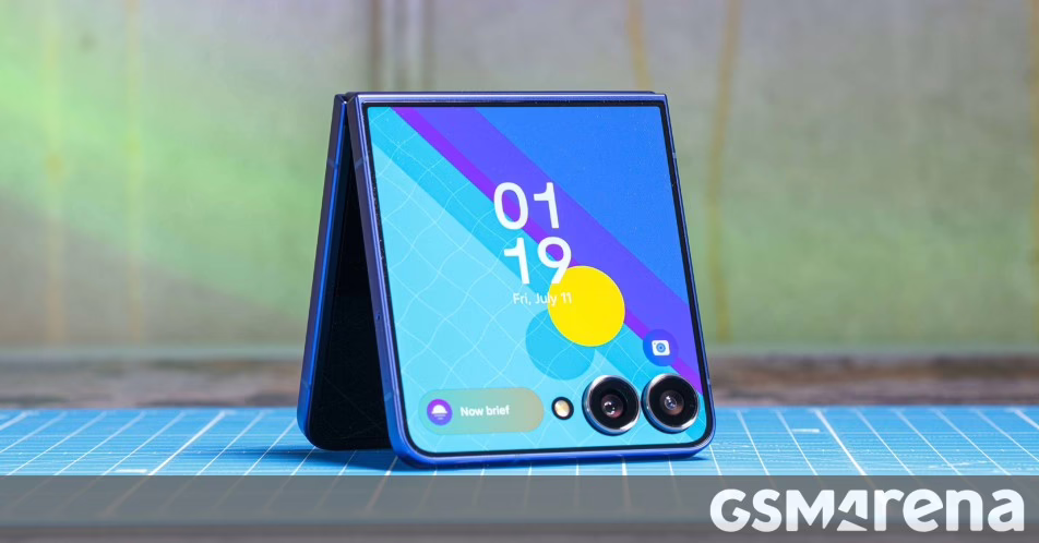 Samsung Galaxy Z Flip7 để xem xét
