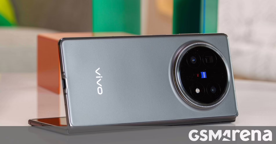Vivo X Fold5 trong để xem xét