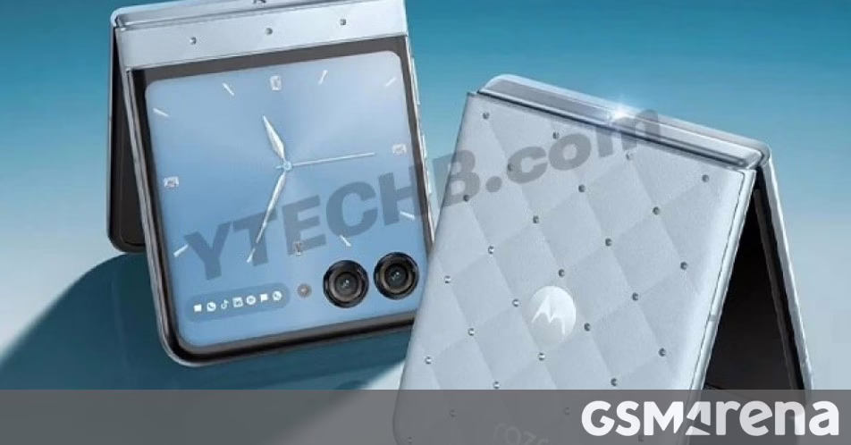 Đây là khi Swarovski-clad Razr của Motorola ra mắt