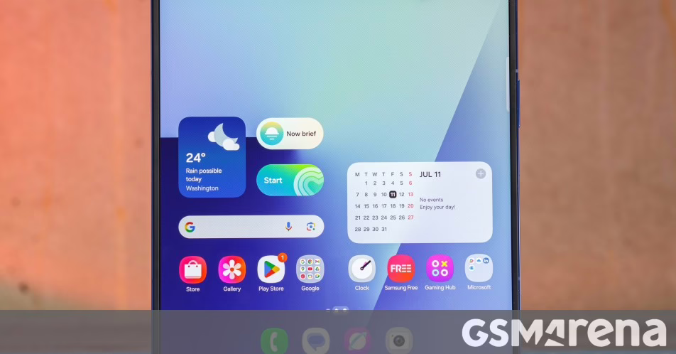 Samsung Galaxy Z Fold7 phá vỡ hồ sơ đặt hàng trước