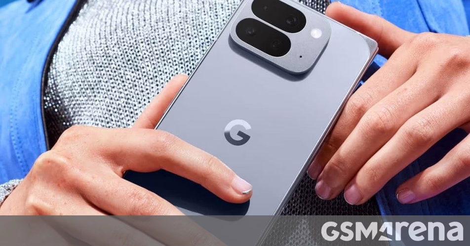Google Pixel 10 Pro Fold UPS dung lượng pin và mang lại màn hình bìa lớn hơn