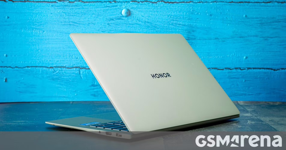 Honor MagicBook Art 14 2025 để xem xét