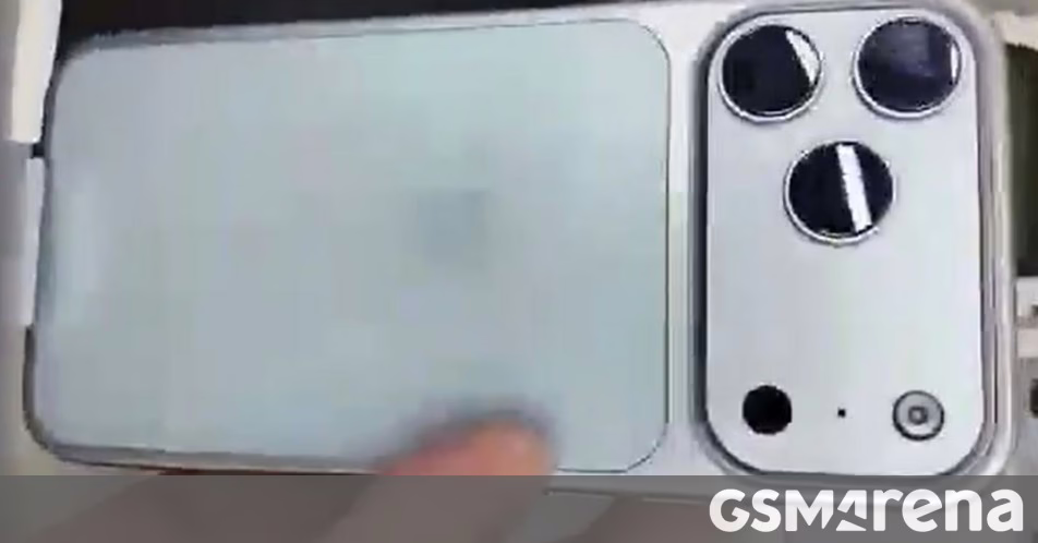iPhone 17 pro max rò rỉ trong video thực hành có mục đích từ dây chuyền sản xuất