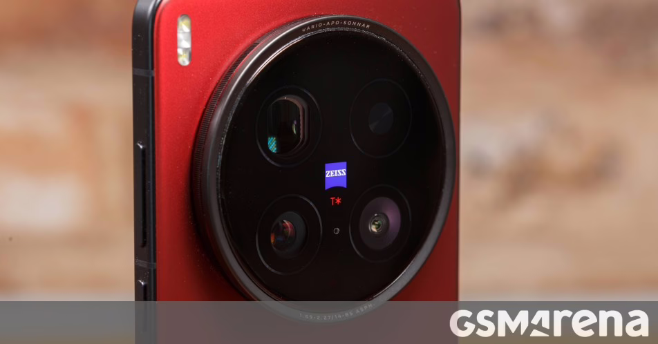 Vivo X300 Ultra trở thành điện thoại thông minh đầu tiên trên thế giới với hai máy ảnh 200MP
