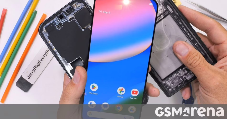 Google Pixel 10 Pro XL Teardown cho thấy rất dễ thay thế pin