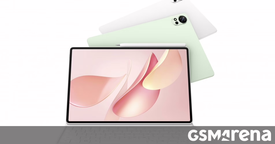 Huawei Mate 12 x 2025 chính thức với màn hình papermatte