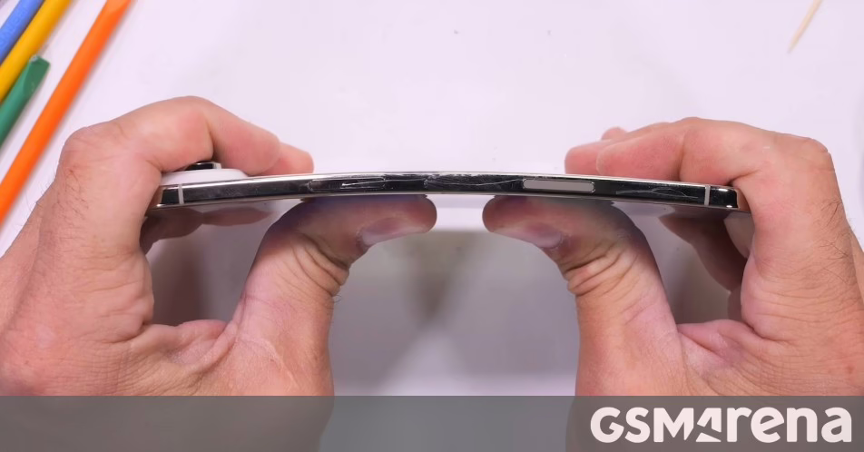 IPhone Air so với thử nghiệm Bend: Điện thoại Slender 5,6mm của Apple có thể tồn tại không?