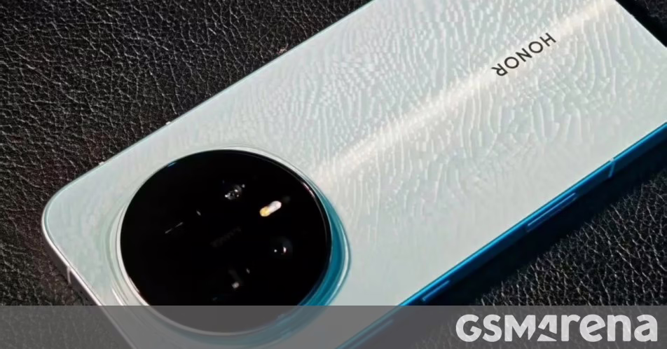 Hình ảnh trực tiếp của Honor Magic8 trong Sky Blue Glaze Edition xuất hiện