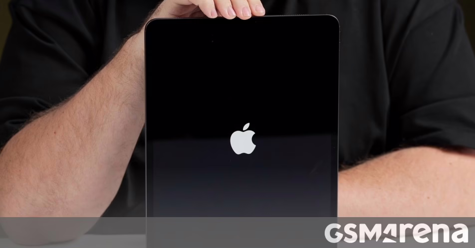 Thế hệ tiếp theo M5 Pered iPad Pro 13 sao trong video unboxing, được so sánh với người tiền nhiệm của nó