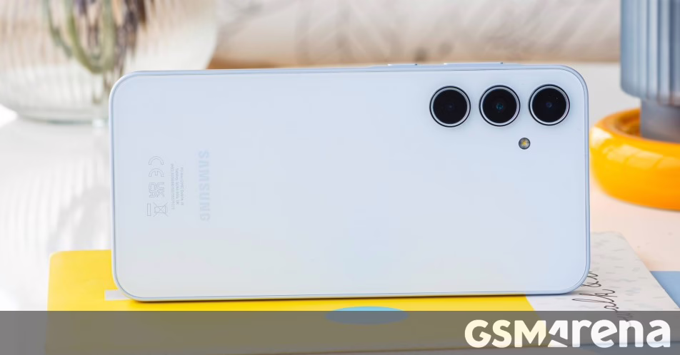 Bản cập nhật ổn định One UI 8 hiện đang được tung ra cho Samsung Galaxy Wide 8 và Galaxy A35