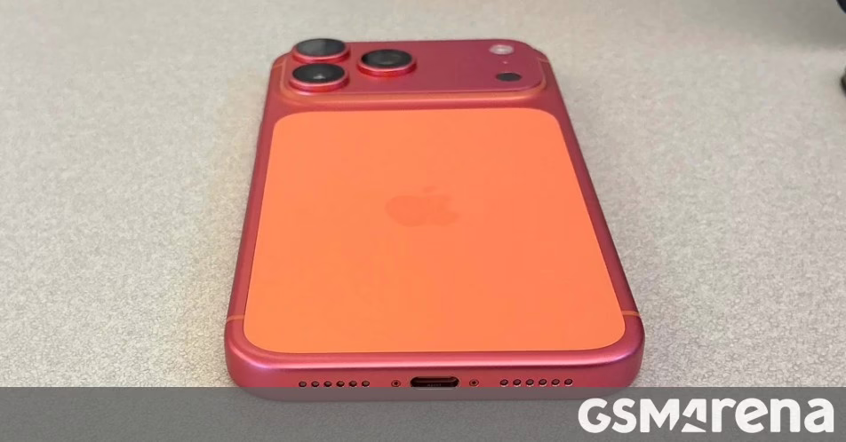 Một số người dùng iPhone 17 Pro đầu tiên gặp phải vấn đề mất màu