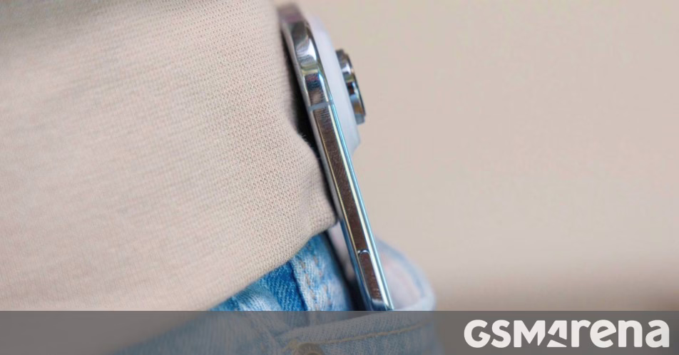 Kuo: Apple đang giảm bớt công suất sản xuất iPhone Air