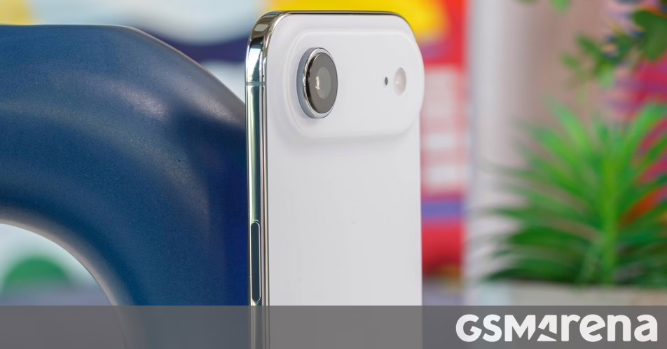 Báo cáo mới khẳng định Apple không cắt giảm sản lượng iPhone Air