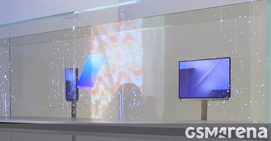 Màn hình gập ba của Samsung xuất hiện cận cảnh trong đoạn video mới