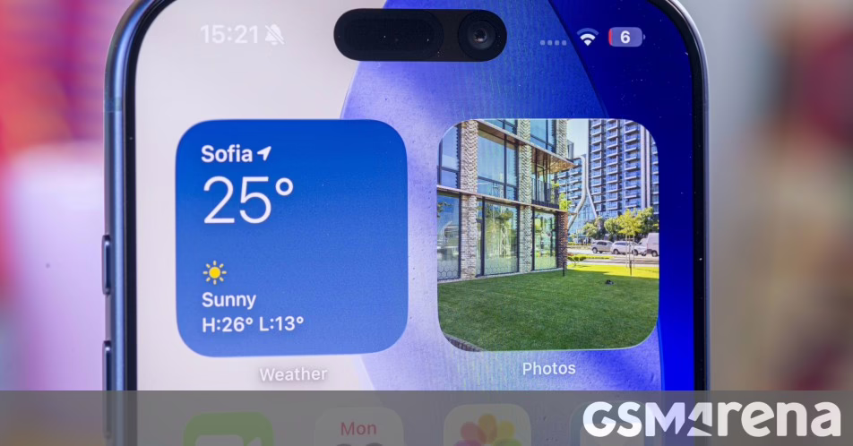 iPhone 18 Pro sẽ có thiết kế mặt sau mới hấp dẫn, màn hình đục lỗ nhỏ hơn
