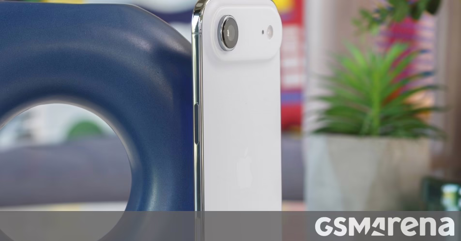 Báo cáo cho biết iPhone Air đang mất giá trị bán lại với tốc độ kỷ lục