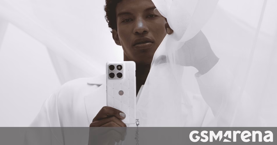 Motorola trình làng phiên bản đặc biệt Edge 70 với pha lê Swarovski