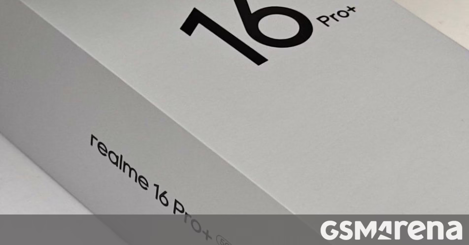 Rò rỉ hộp Realme 16 Pro+, lại có tin đồn về camera tele kính tiềm vọng