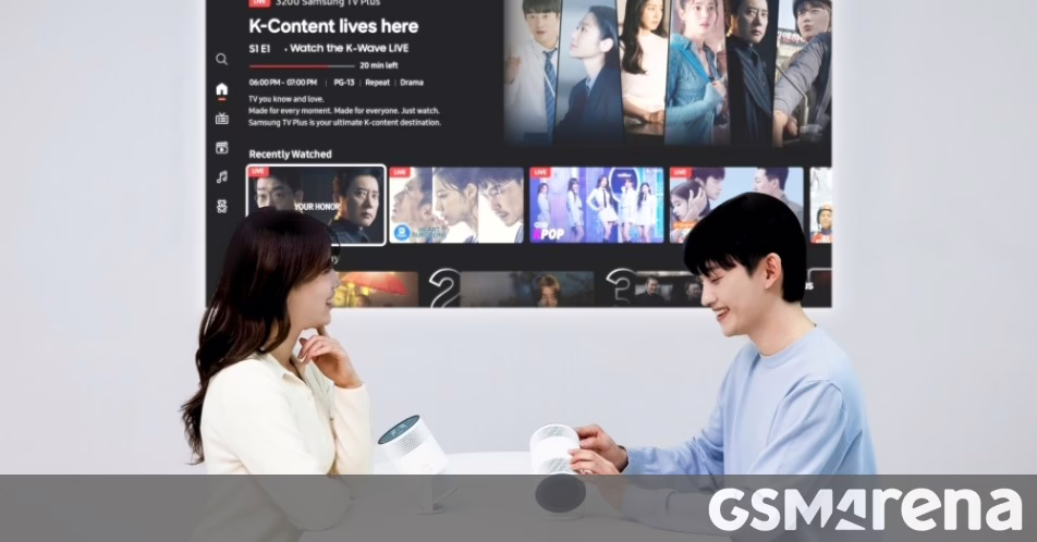 Samsung trình làng máy chiếu di động Freestyle+