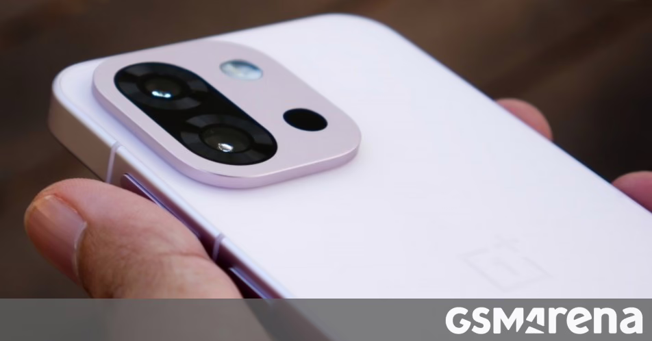 Thêm chi tiết về bề mặt OnePlus 15T trực tuyến