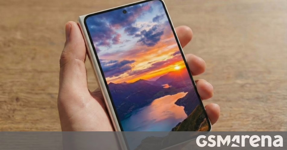 Rò rỉ mới cho thấy iPhone Fold có thể sử dụng bản lề kim loại lỏng