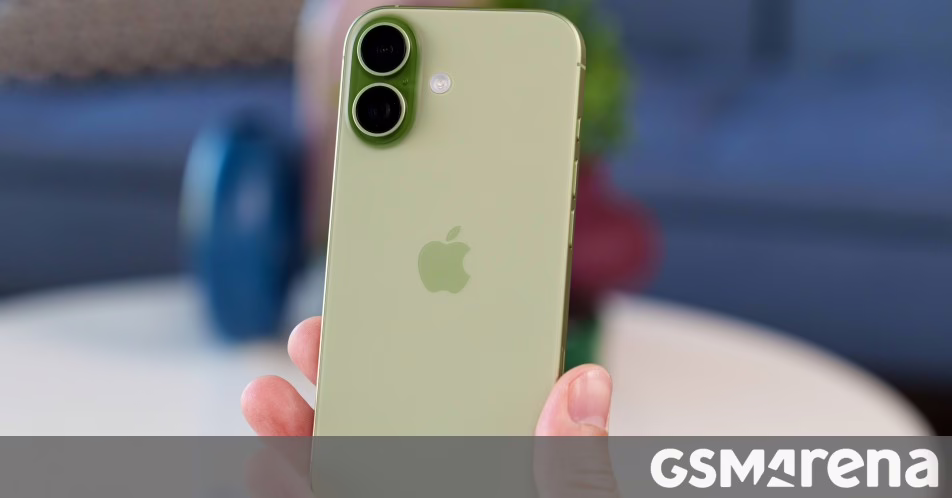 Omdia: Doanh số điện thoại thông minh toàn cầu tăng 4% trong quý 4 năm 25, Apple thống trị
