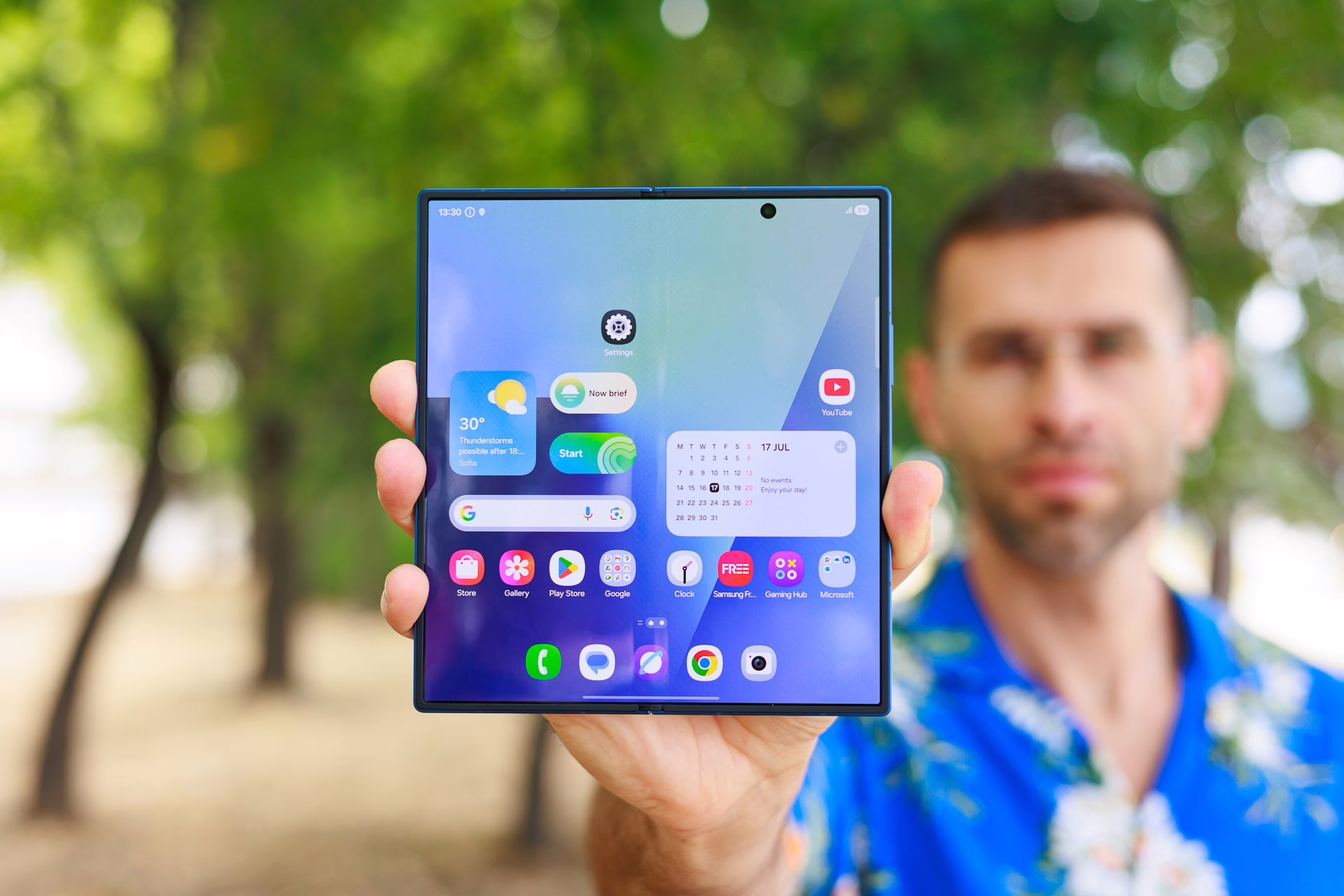 Galaxy Z Fold 8: Hình render tiết lộ Samsung có thể thay đổi hướng đi trong thiết kế.