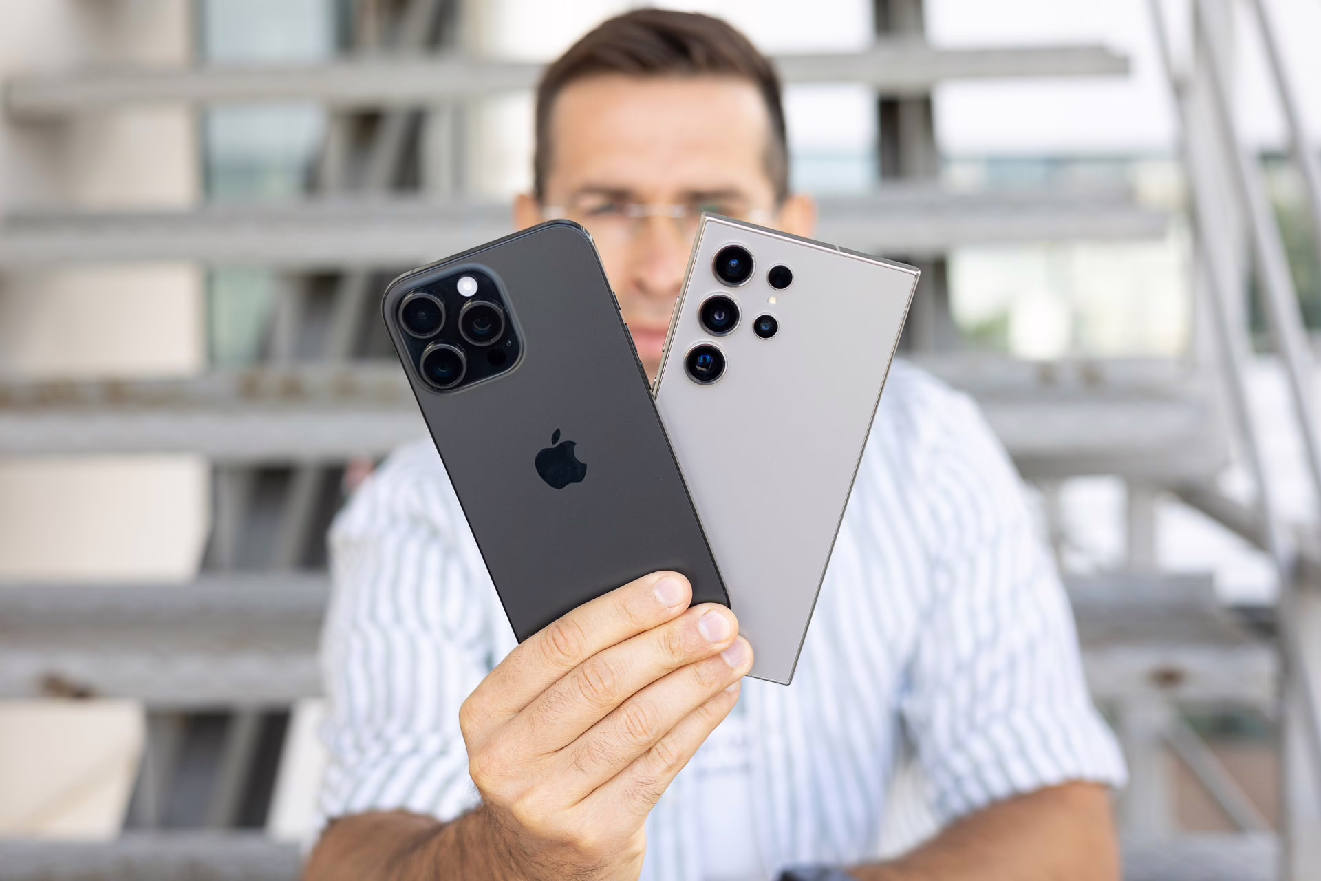 Thiết bị Galaxy cũ cũng được trang bị tính năng tốt nhất của Apple, nhưng có điều kiện.