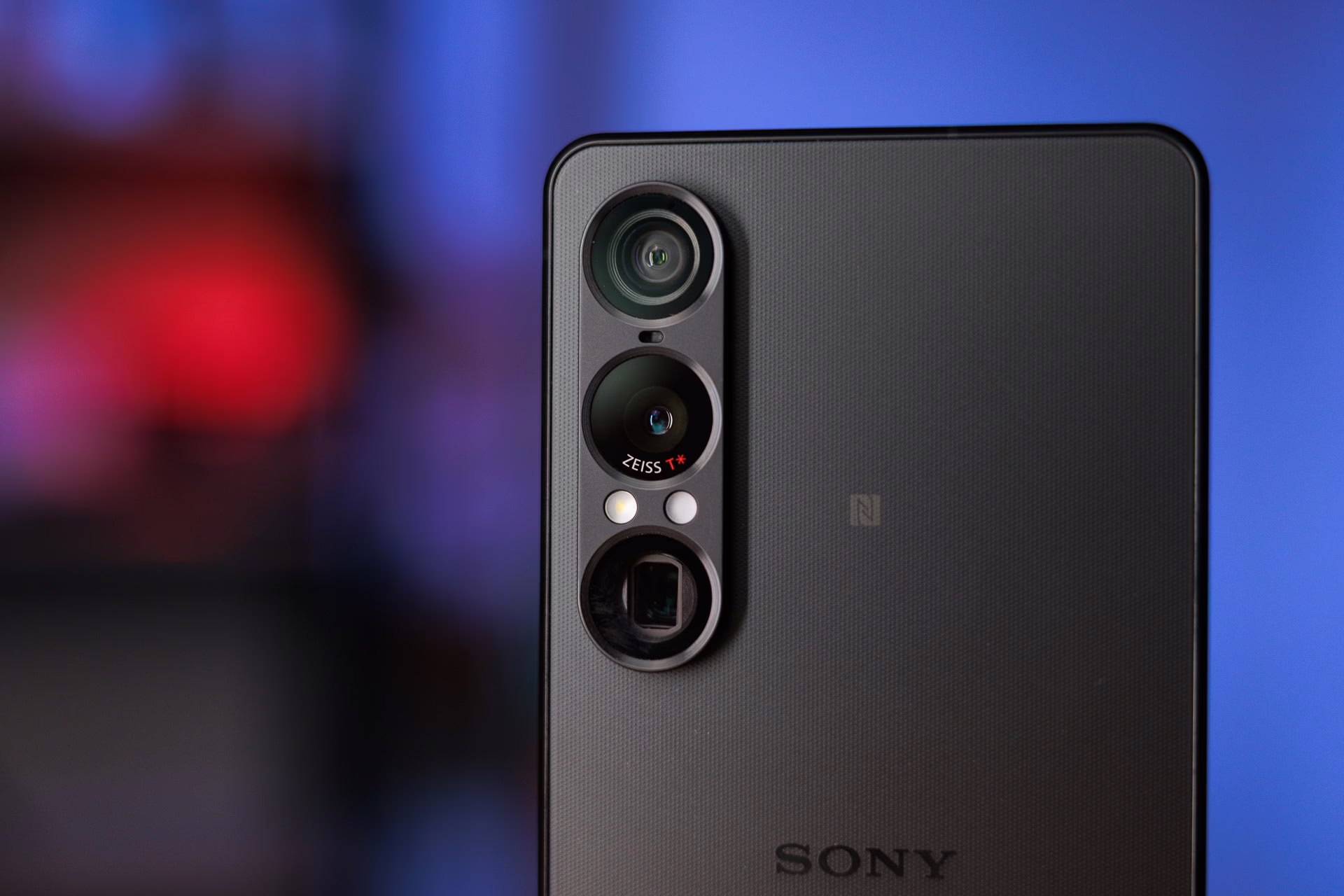 Các hình render mới xác nhận Sony cuối cùng cũng sẽ thiết kế lại điện thoại flagships của mình.