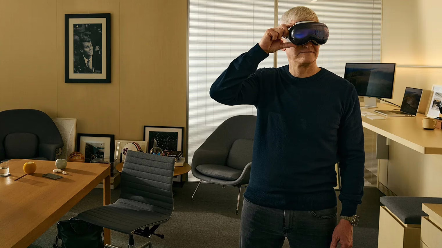 Sự mò mẫm thế hệ của Apple với Vision Pro là một trong những điều được ghi vào sách lịch sử