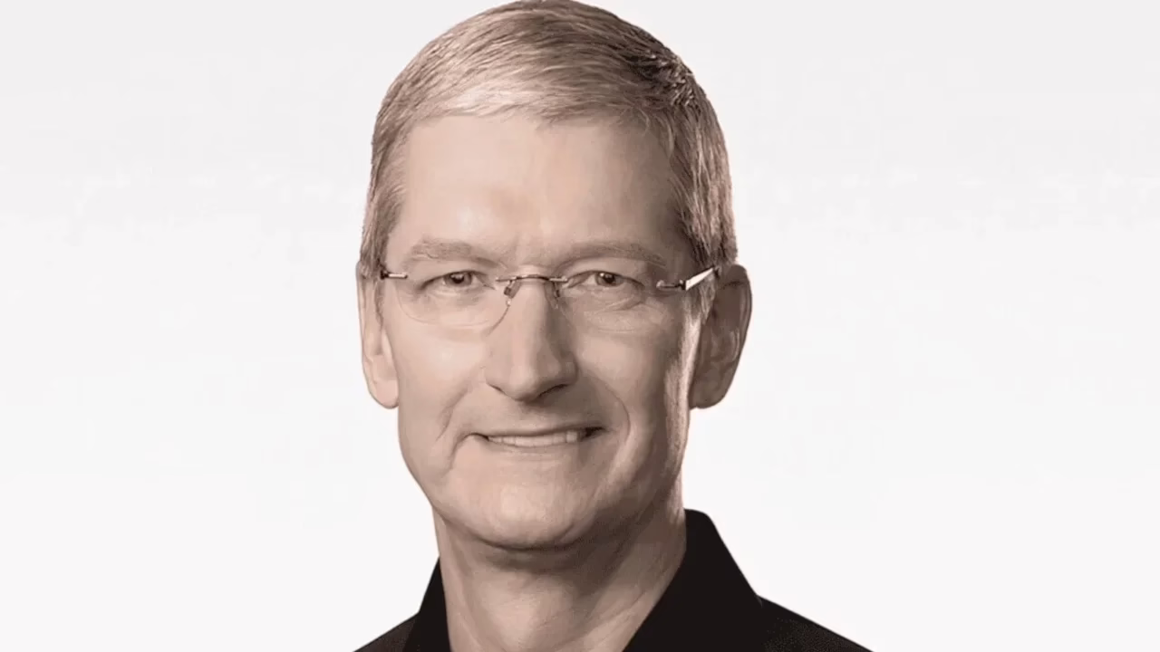 Trump khen ngợi Tim Cook và lưu ý cách ông trở thành CEO của Apple "hôn mông tôi"