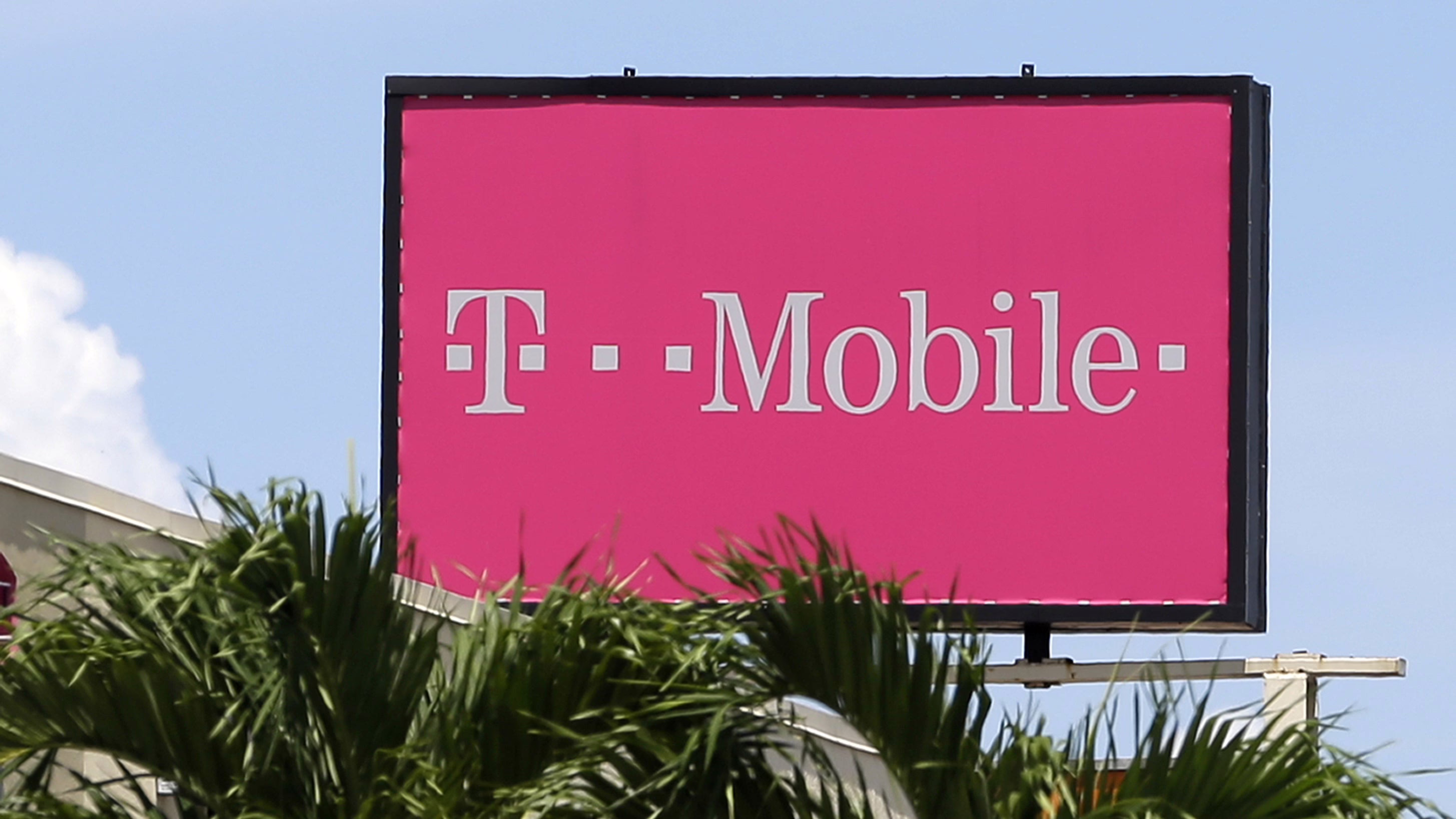 T-Mobile đang cung cấp bộ chuyển đổi lên tới 4.800 USD trong thời gian giới hạn